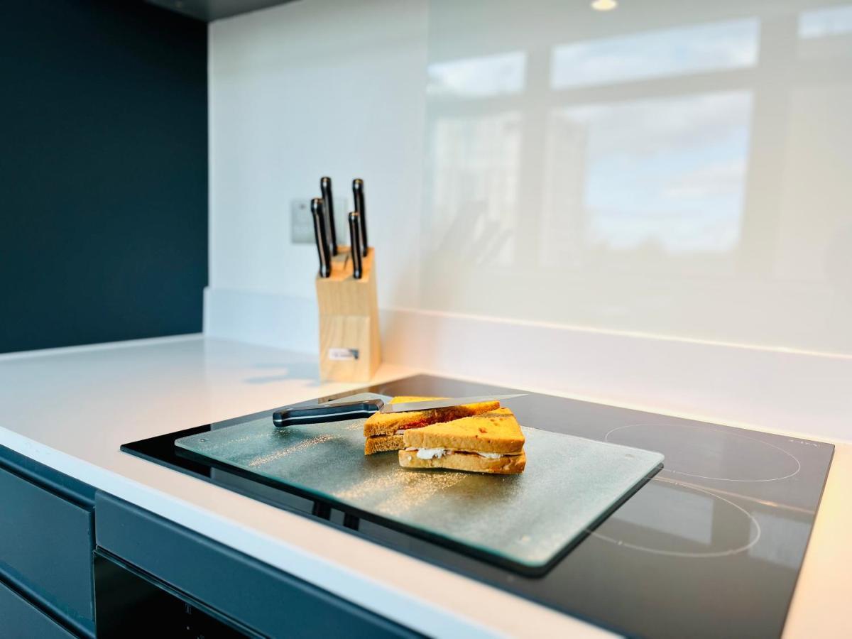 Fabulous One Bedroom Apartment Near Old Trafford Stadium แมนเชสเตอร์ ภายนอก รูปภาพ